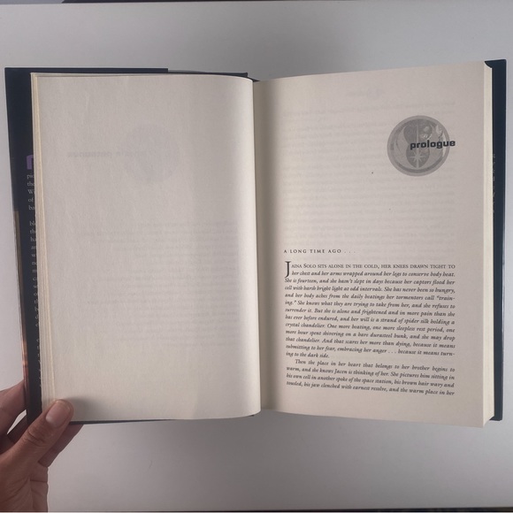 2/$50 - Star Wars - Legacy of the Force - Invincible by Troy Denning - Picture 11 of 14